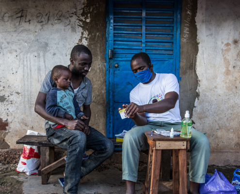 A feverish child is treated by the community relay