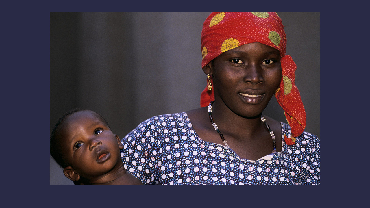 Portrait of mother and child in Mali