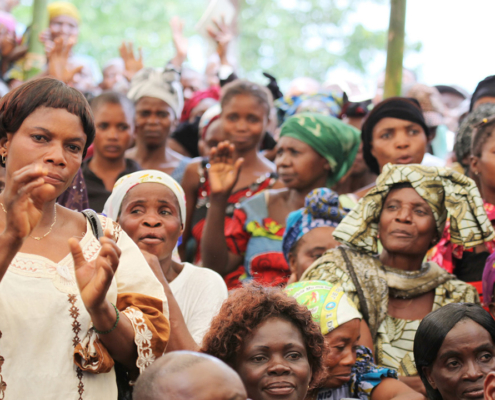 Group of women meeting in DRC
