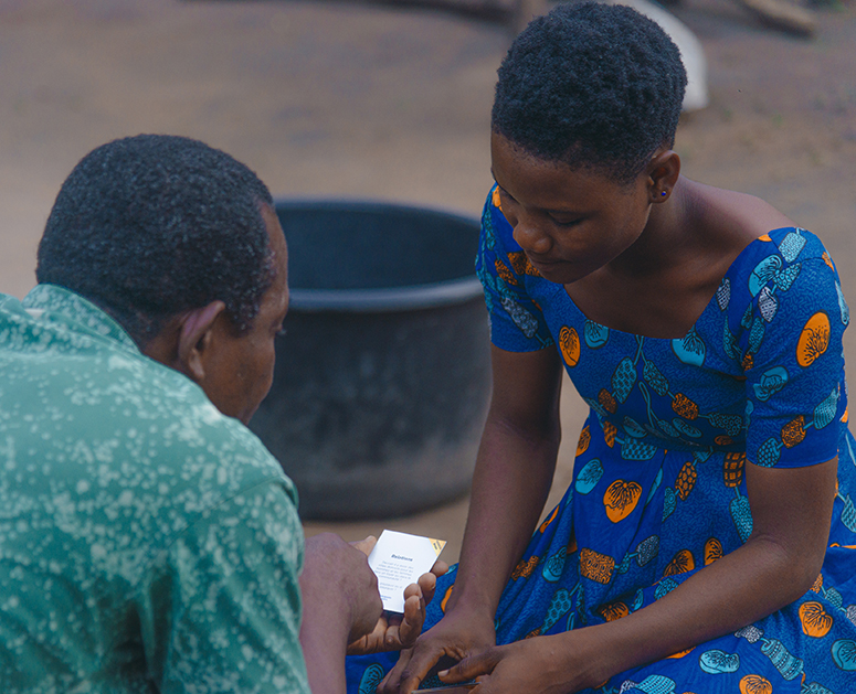 Two people using the community Empathways to have a discussion